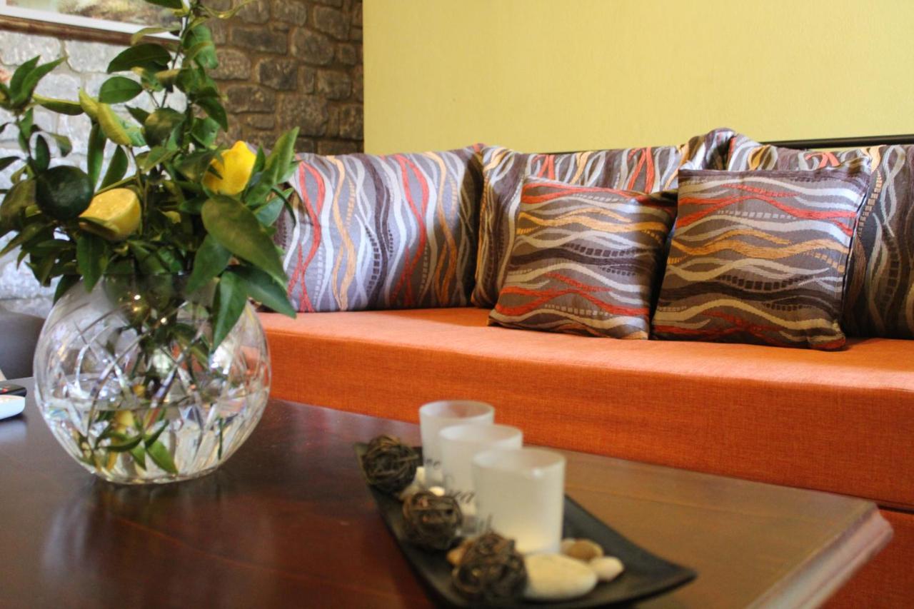 Εn Plo Luxury Suites Karavostásion Extérieur photo