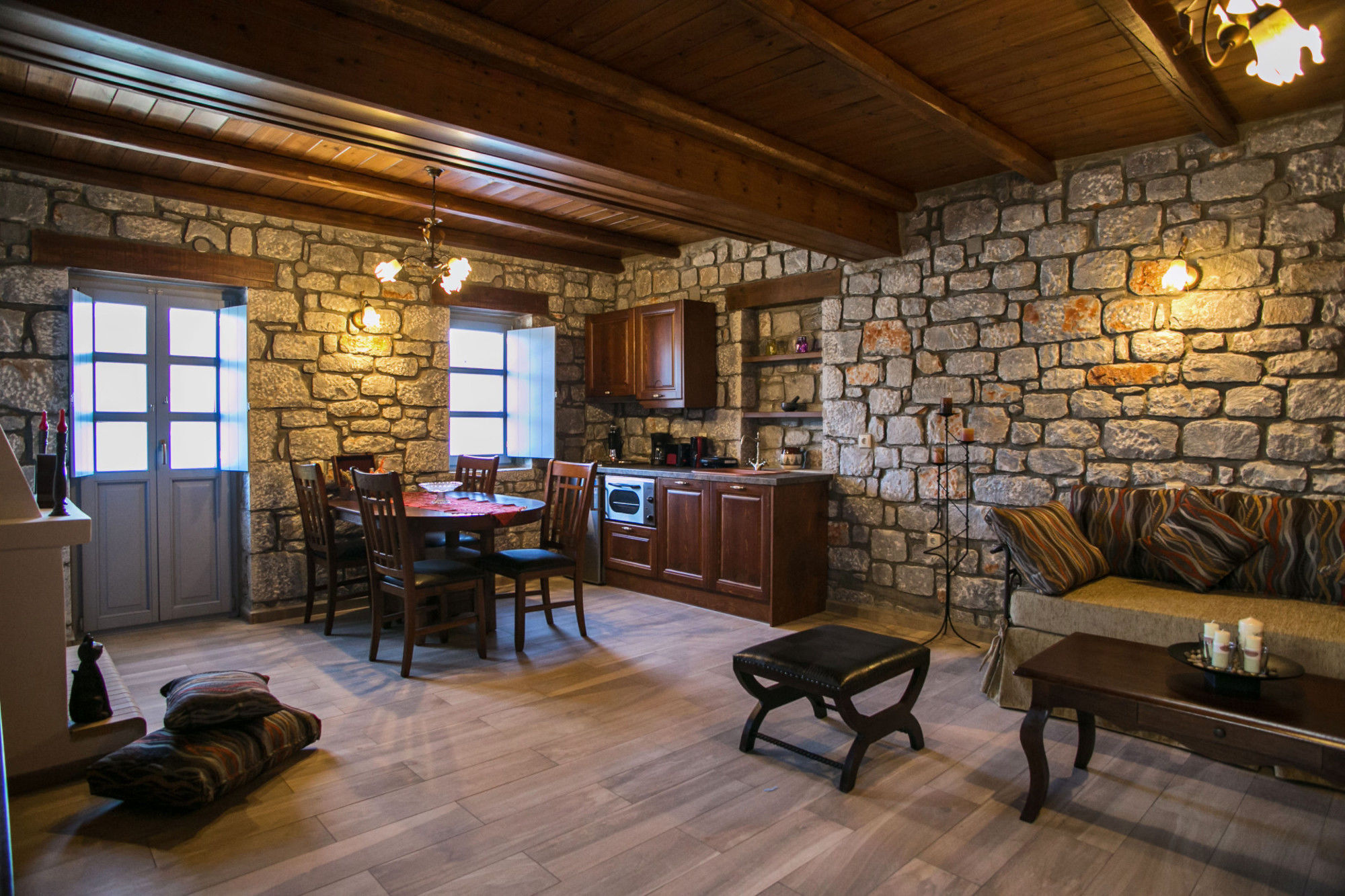 Εn Plo Luxury Suites Karavostásion Extérieur photo